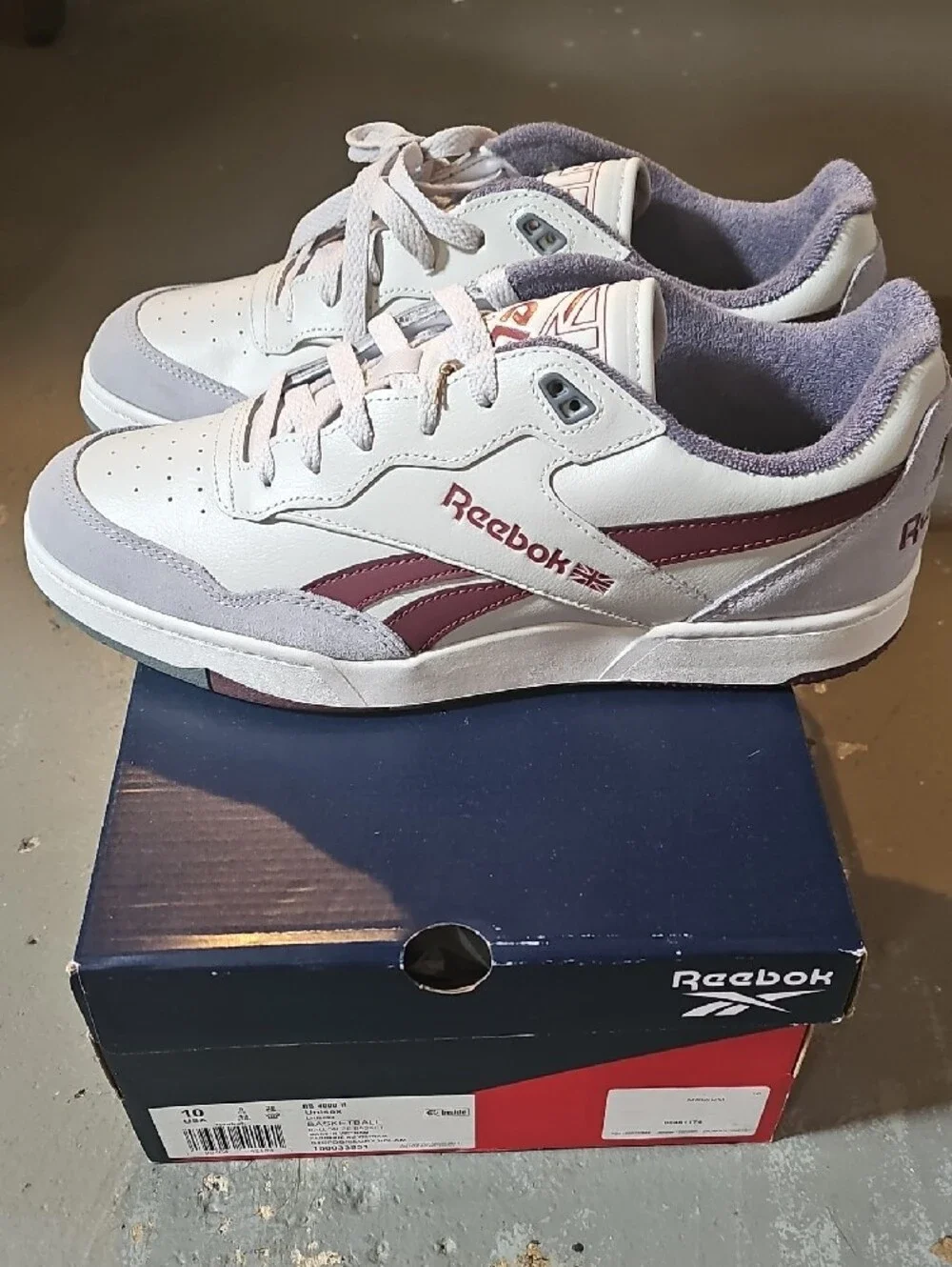 Reebok Men’s Low-Top Sneakers in White & Light Purple